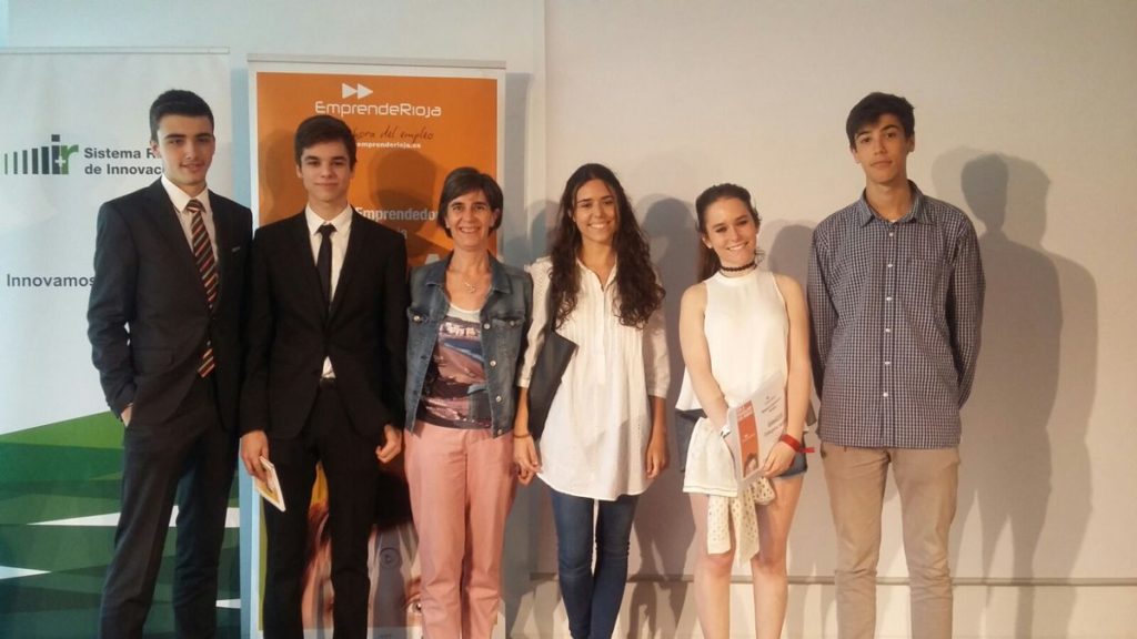 Ramón Oliva, Rubén Delgado, Ana García, Aitana Rioja, Beatriz Ojeda, Juan Díez del Corral. Finalistas VIII olimpiada emprendedores.