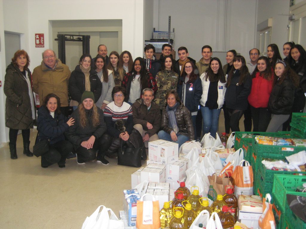 Entrega alimentos cocina económica 2019