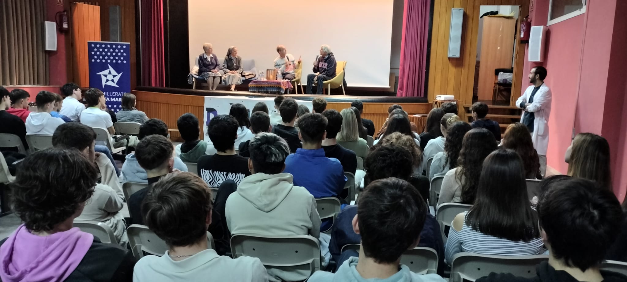 Blanca, Inmaculada, Fernando y Carlos Armas en la charla-coloquio del Domund 2024